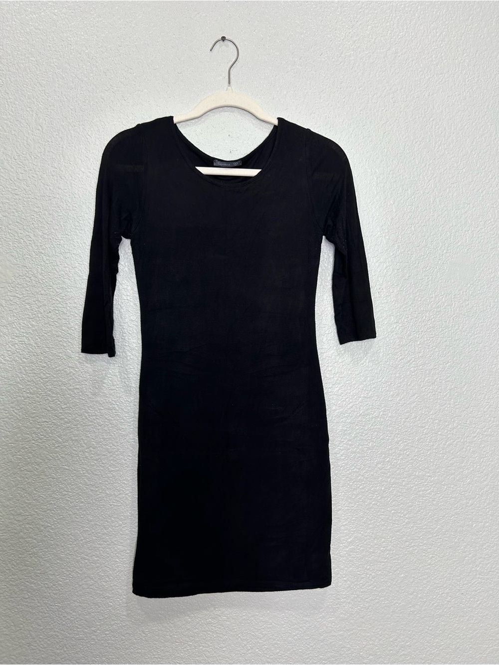 Black Three-Quarter Sleeve Scoop Neck Bodycon Midi Dress